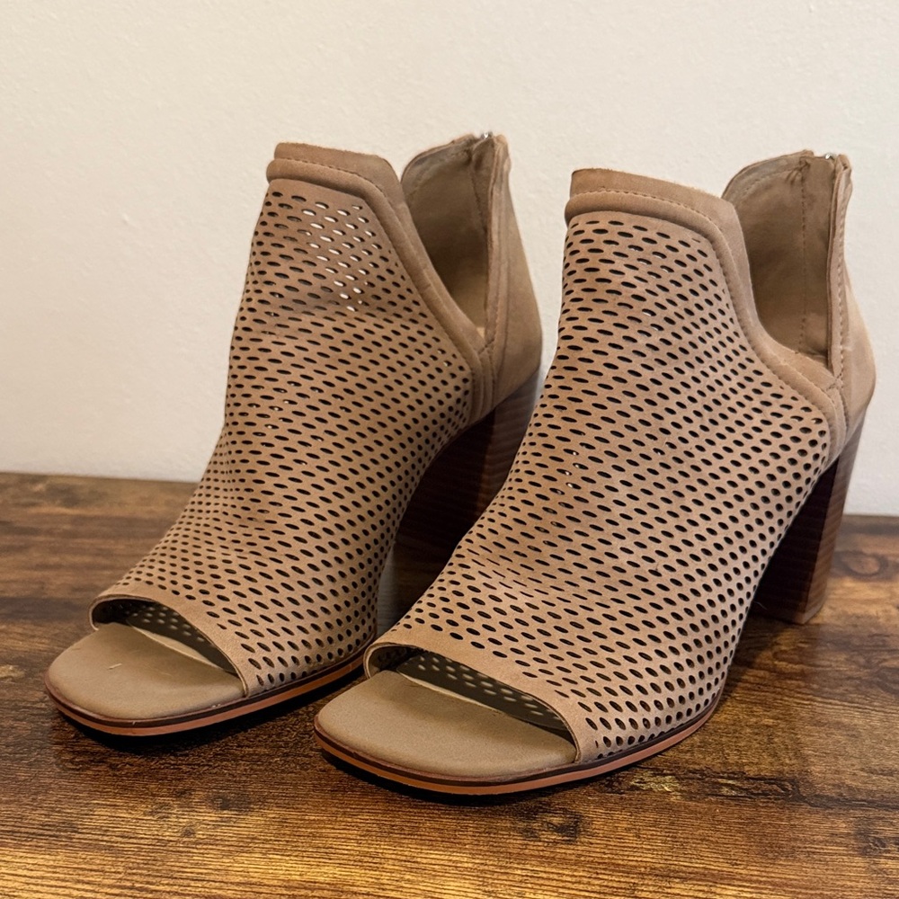 Vince Camuto Katnina Booties - Tan